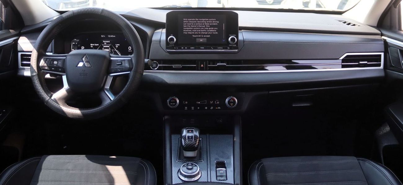 Mitsubishi Outlander GLX HIGHLINE ACCIDENTS FREE - GCC - H LINE - LOW MLAGE - PERFECT CONDITION INSIDE OUT