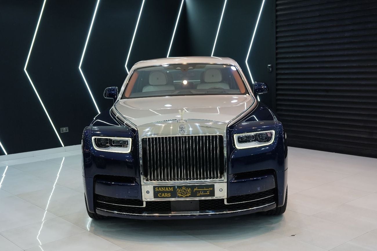 Rolls Royce Phantom SWB , Two-Tone, Illuminated Spirit of Ecstasy, Rear Screens, Dealer Warranty!!