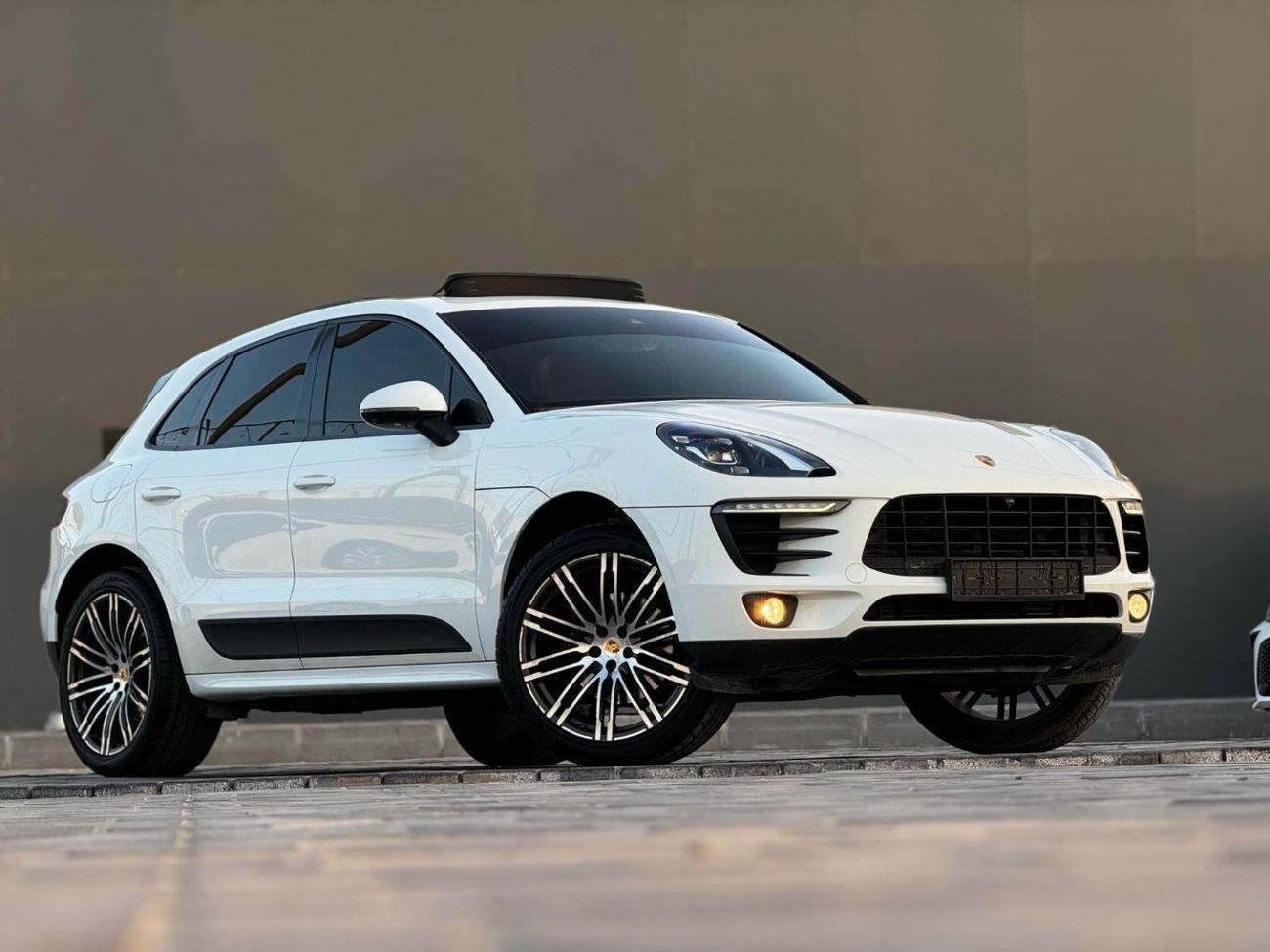 بورش ماكان Std 2.0L (260 HP)