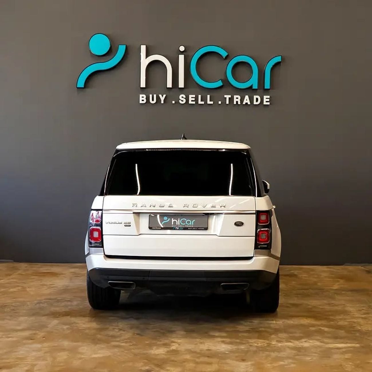 Land Rover Range Rover AED 3,065 pm • 0% Downpayment • Range Rover Vogue SE P400 • 1 Year Warranty
