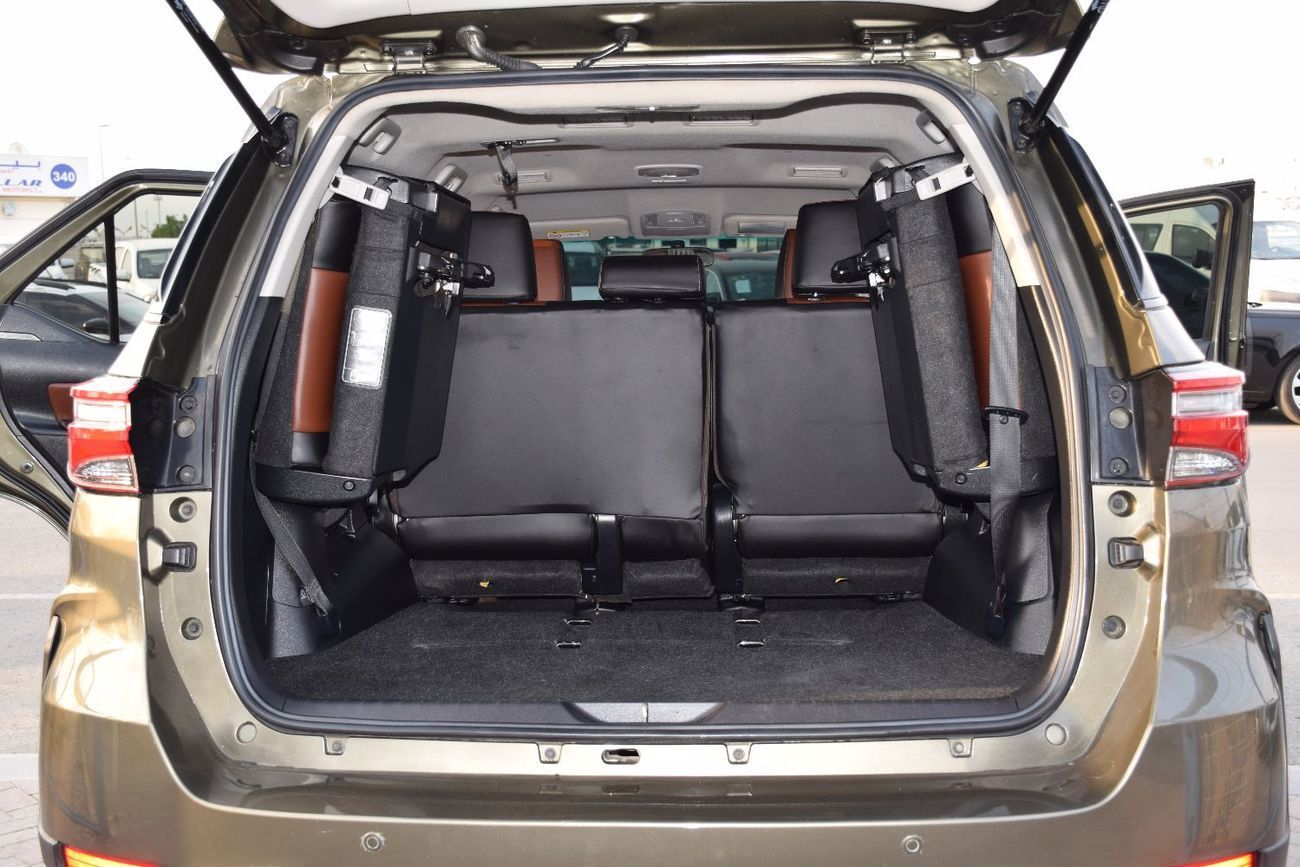 Toyota Fortuner VX2 4X4 Diesel 2.8L (Right Hand)