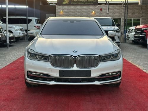 بي أم دبليو 750Li xDrive 4.4L (523 HP)