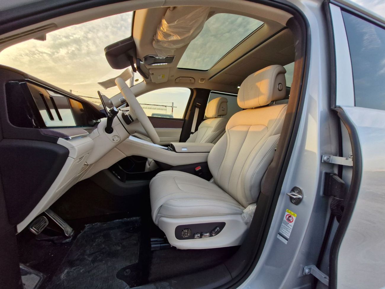 BYD E3 2025 BYD DENZA N9 e3 FLAGSHIP 2.0T Plug-in Hybrid BRAND NEW 0KM