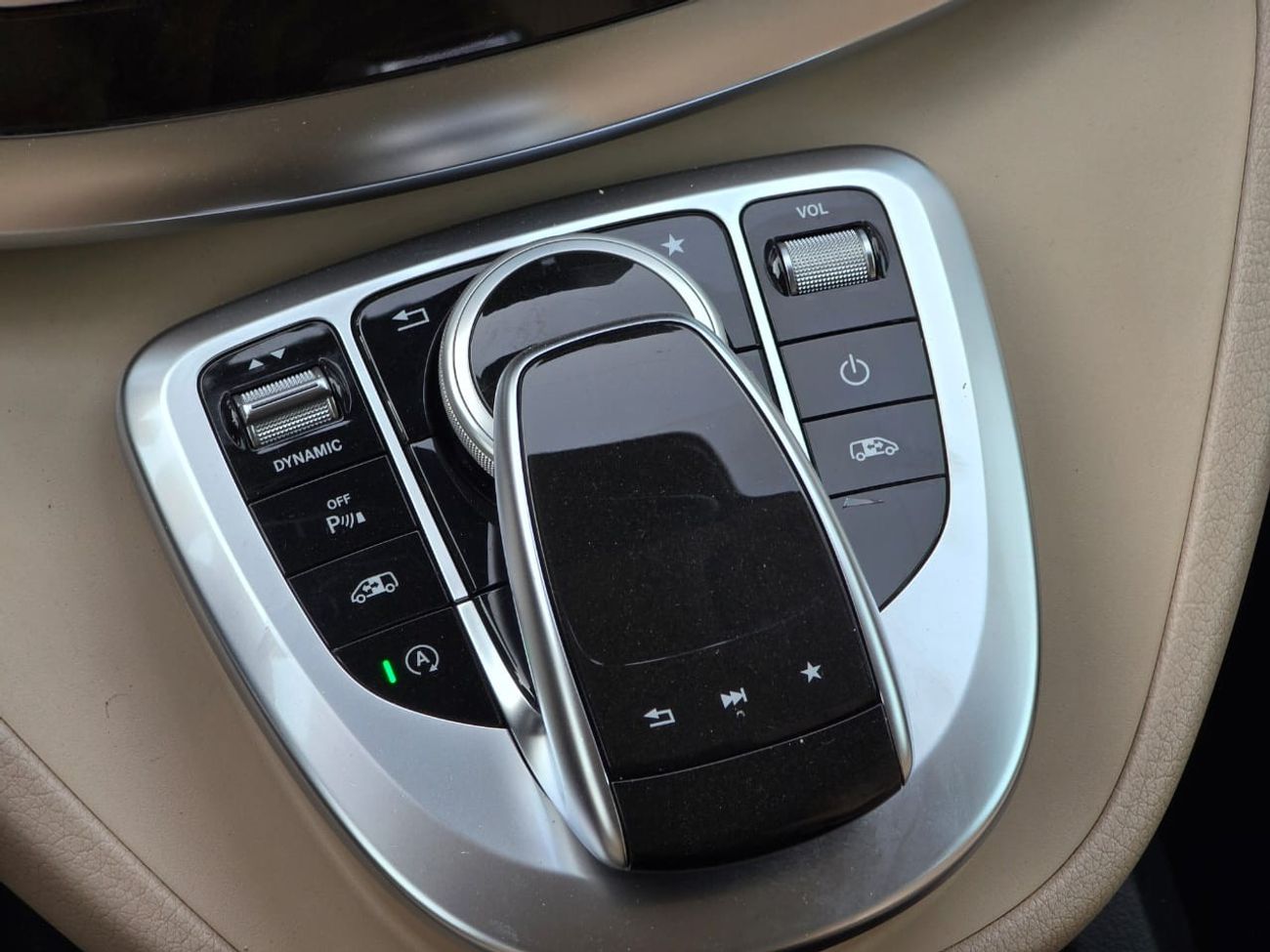 مرسيدس بنز V 250 اكسكلوسيف