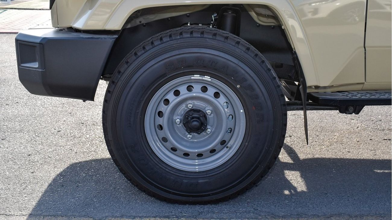 Toyota Land Cruiser Pick Up 4.0L V6 Single Cabin Auto transmission