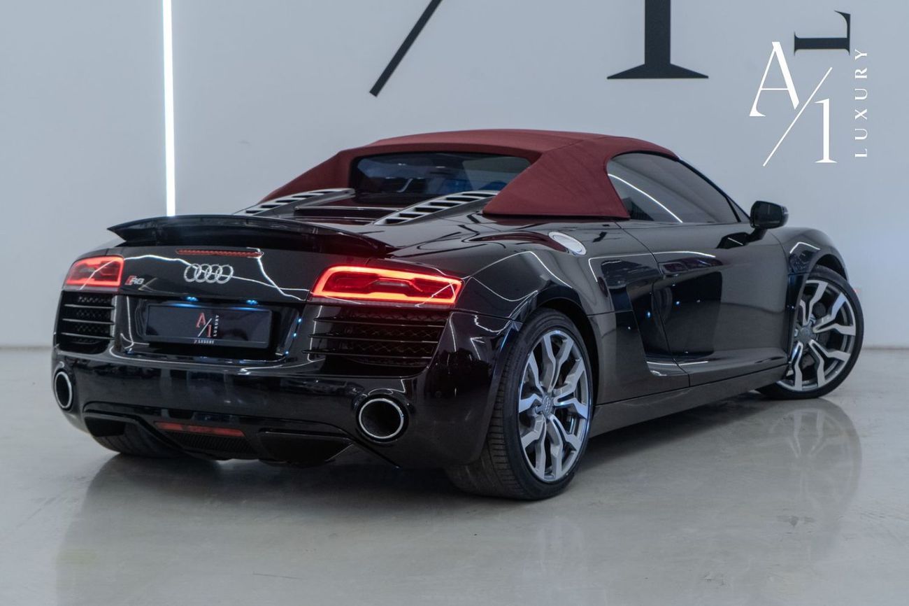 Audi R8 Spyder FSI 4.2L (430 HP) 2014 Audi R8 Quattro Spyder V8, Service History, Very Low Kms, Carbon Fiber