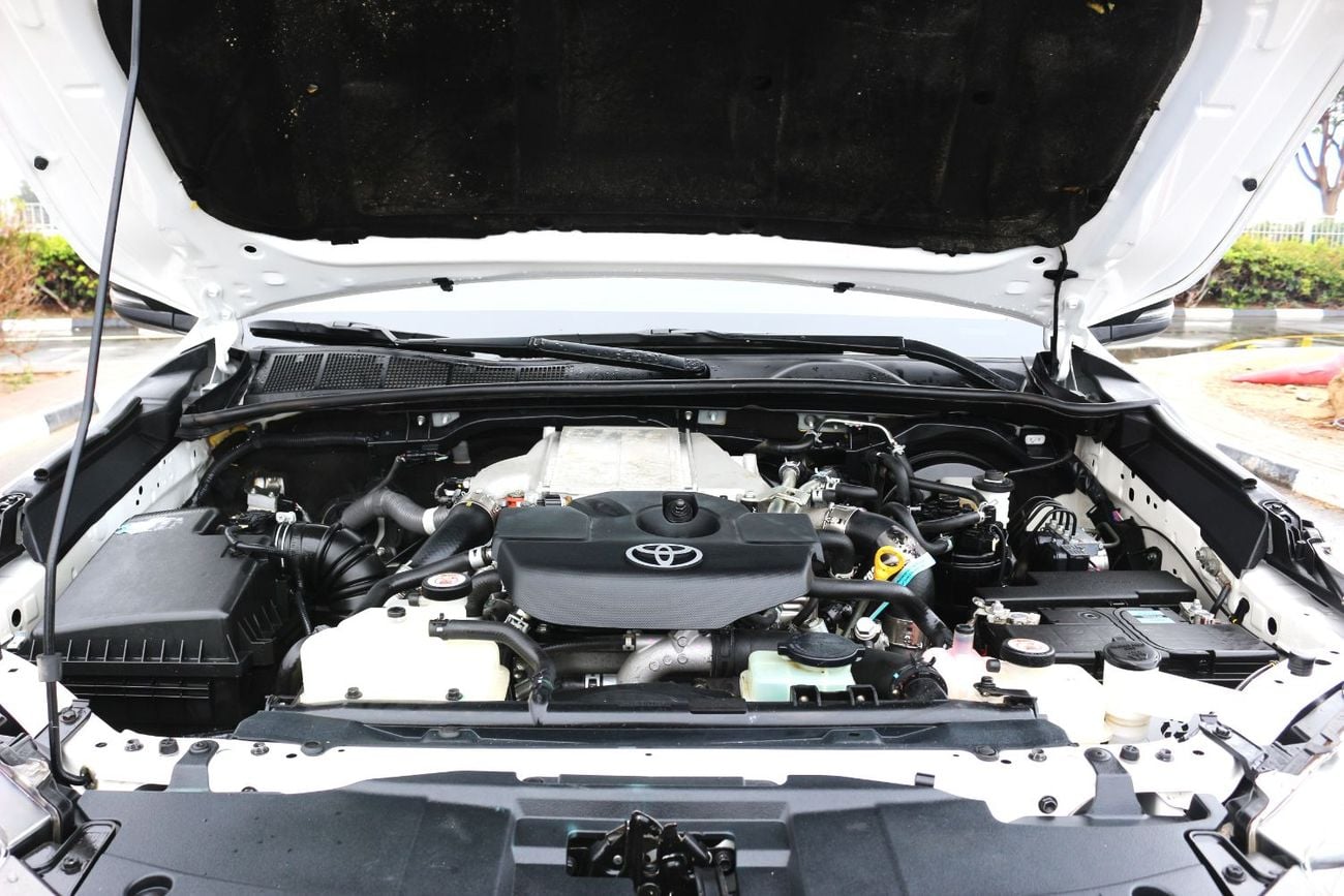 تويوتا هيلوكس S GLX 2.4L 4WD A/T