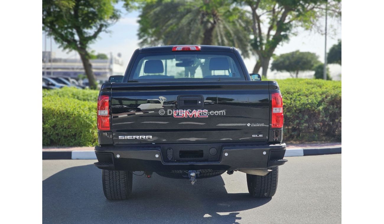 GMC Sierra 1500 SLE GMC SIERRA SLE 2018 GCC SINGLE OWNER WITH FULL LIFT KIT