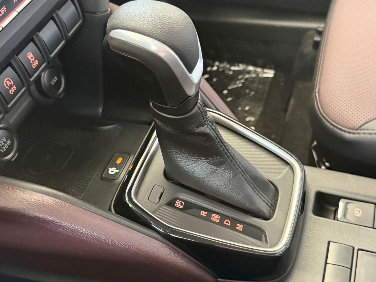 تويوتا أوربان كروزر URBAN CRUISER GLX 1.5 PANORAMA **EXPORT ONLY**التصدير فقط خارج الخليج***