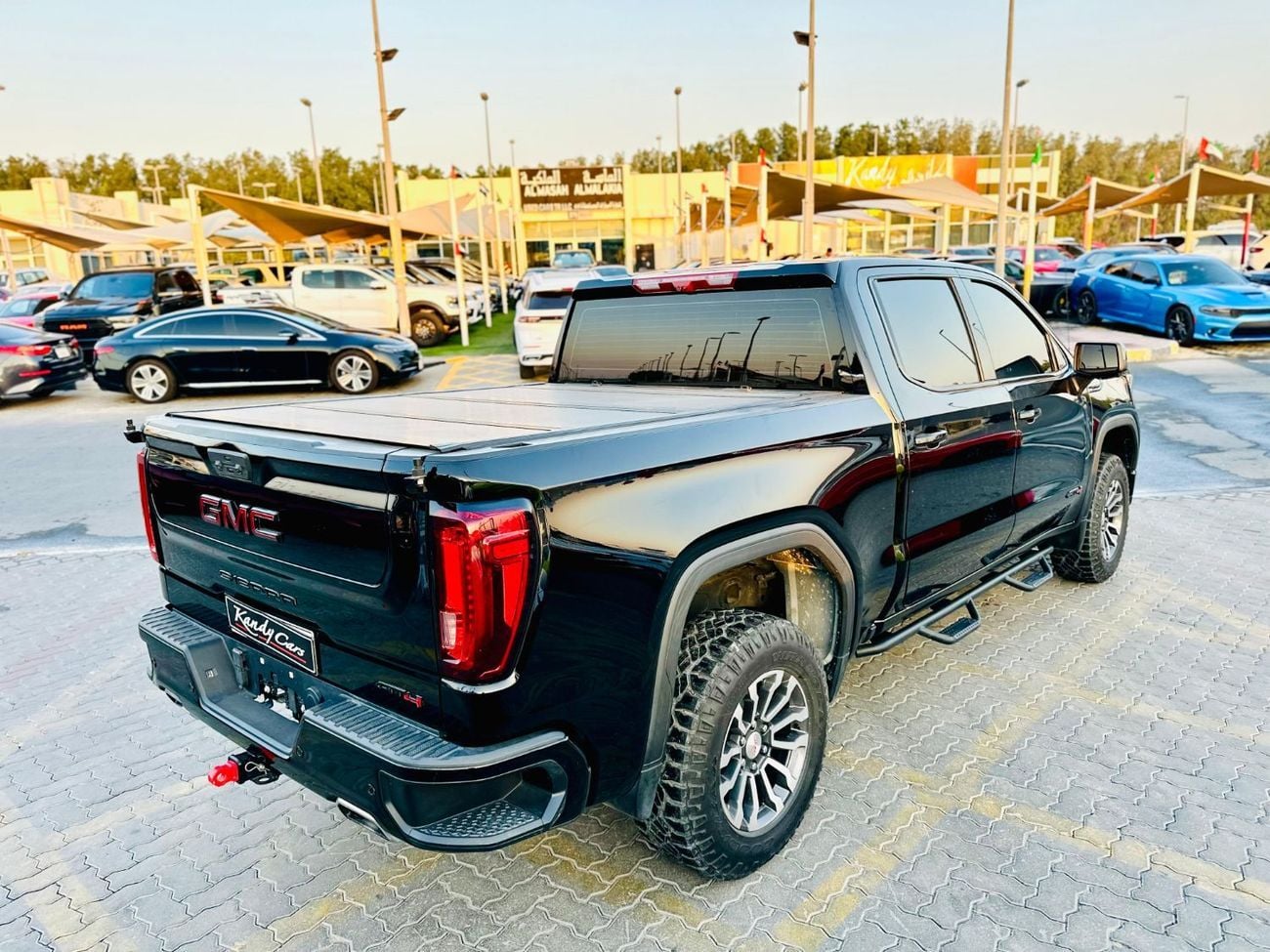 GMC Sierra 1500 CREWCAB AT4 | Monthly 2600/- | 0% DP | Paddle Shifters | Sunroof | # 07618R