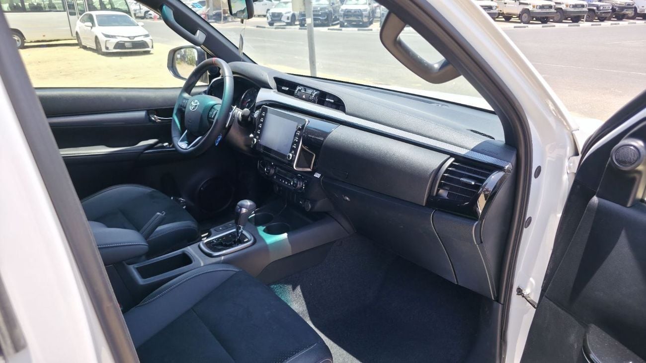 Toyota Hilux ADVENTURE Toyota Hilux GR Sport - GCC - 2026 Brand New (Export)