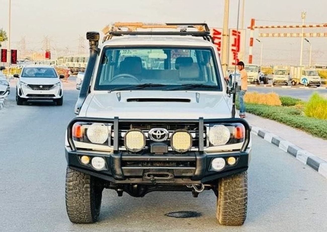 تويوتا لاند كروزر بيك آب LC79 LX