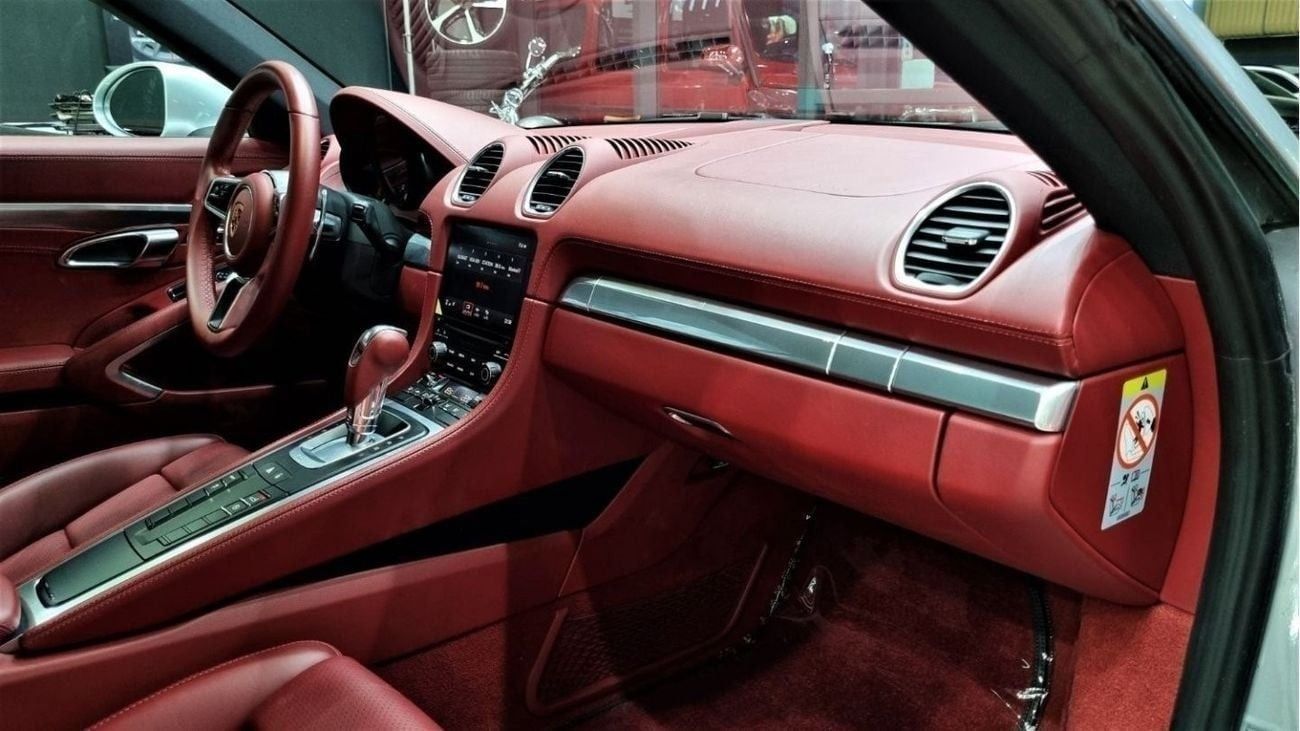 بورش كايمان 718 Std Std