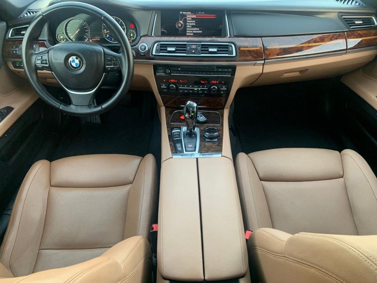 BMW 750Li Executive BMW 750 Li_TWIN POWER TERBO _GCC_2015_Excellent Condition _Full option