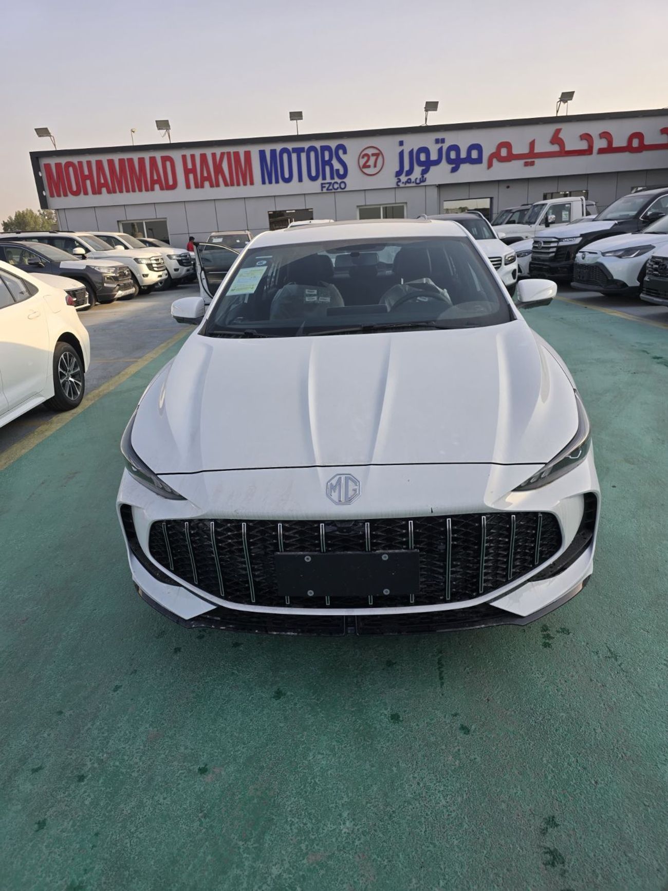 أم جي 5 MG5 FACE-LEFT