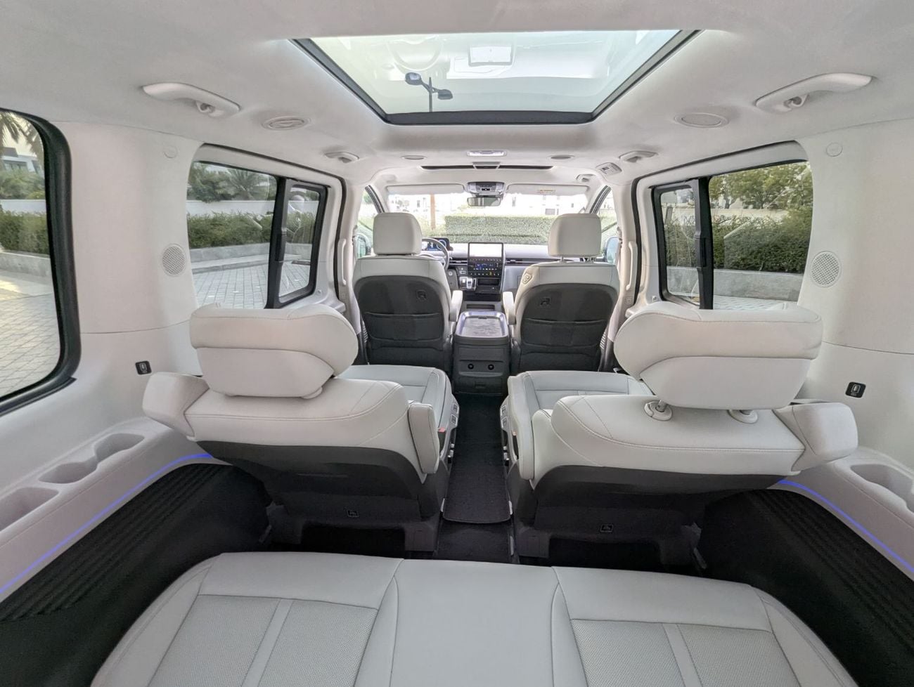 هيونداي ستاريا Hyundai staria 2022 LHD black colour