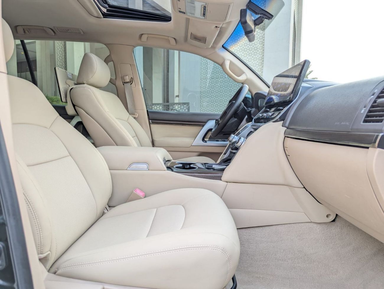 تويوتا لاند كروزر Toyota Landcruiser 2015 facelifted 2025 with interior and exterior v6 4.0L