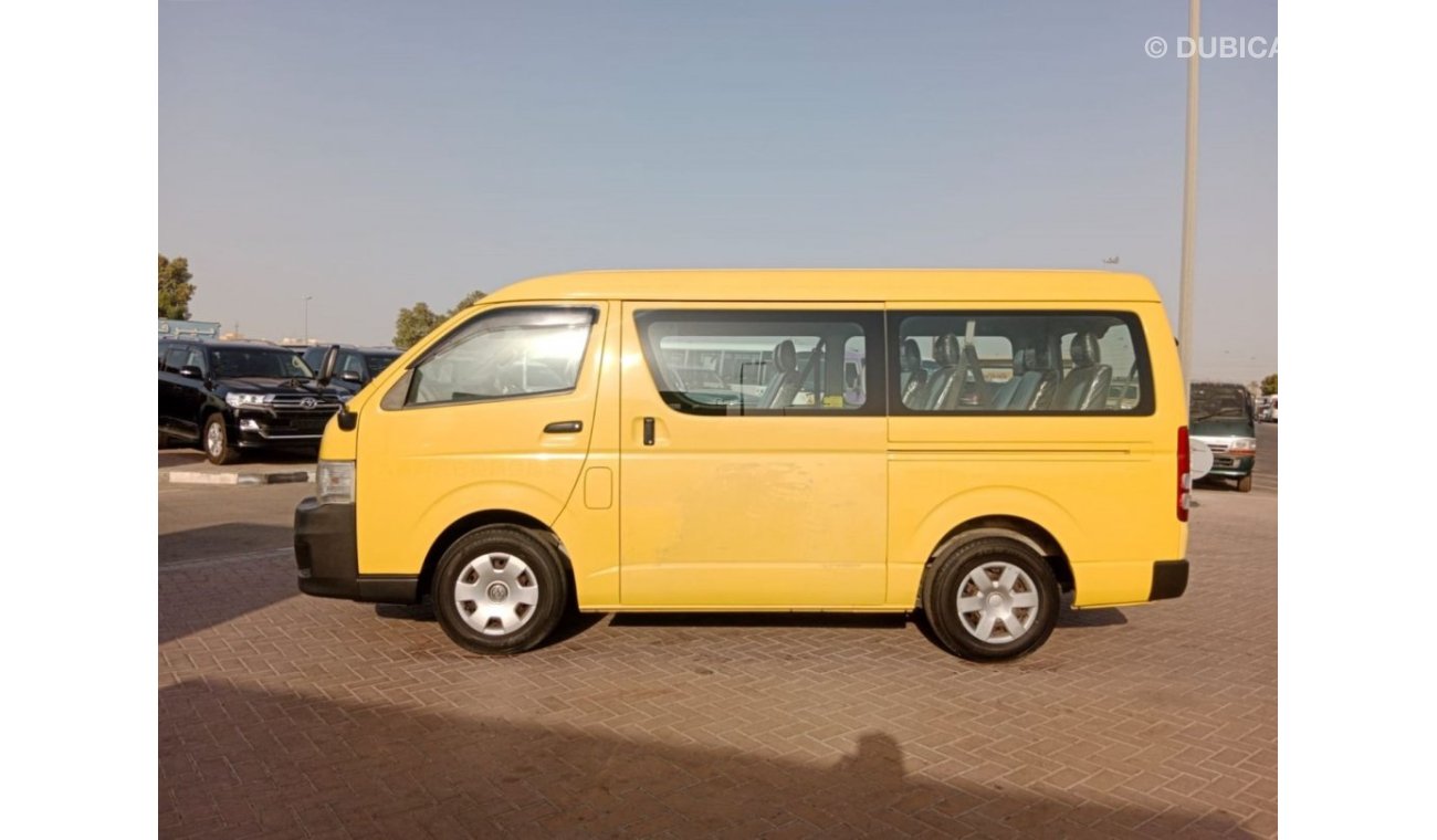 تويوتا هاياس TOYOTA HIACE VAN RIGHT HAND DRIVE (PM1651)