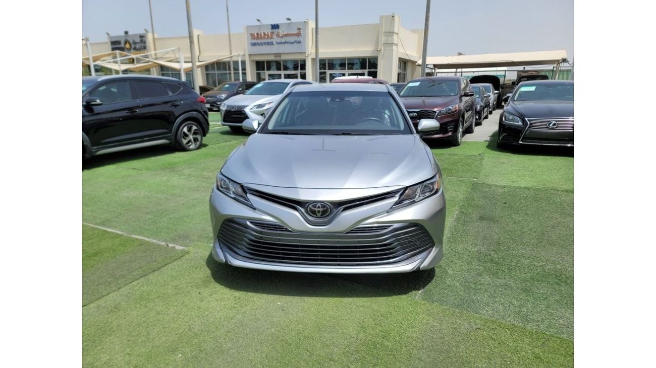 تويوتا كامري LE