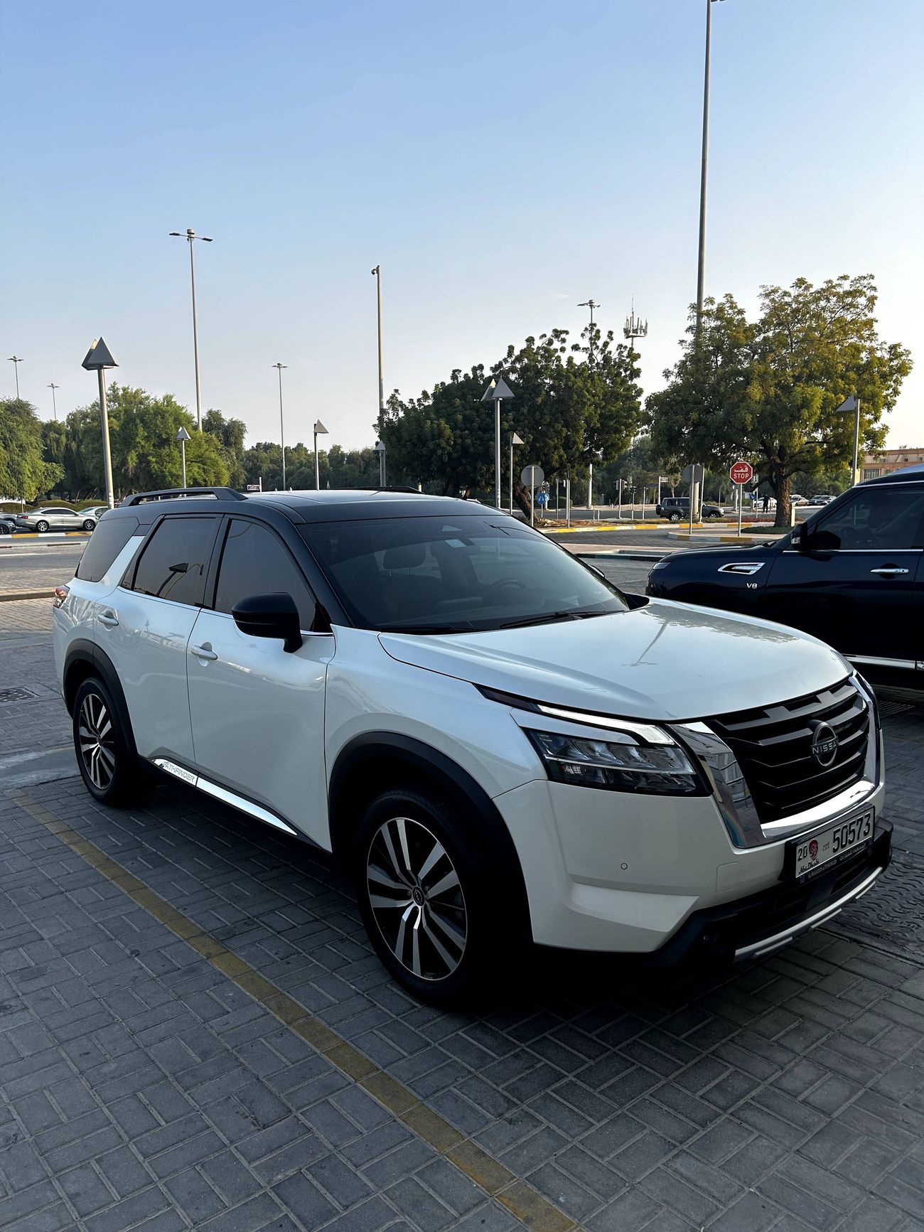 نيسان باثفايندر SL 3.5L (7 Seater)