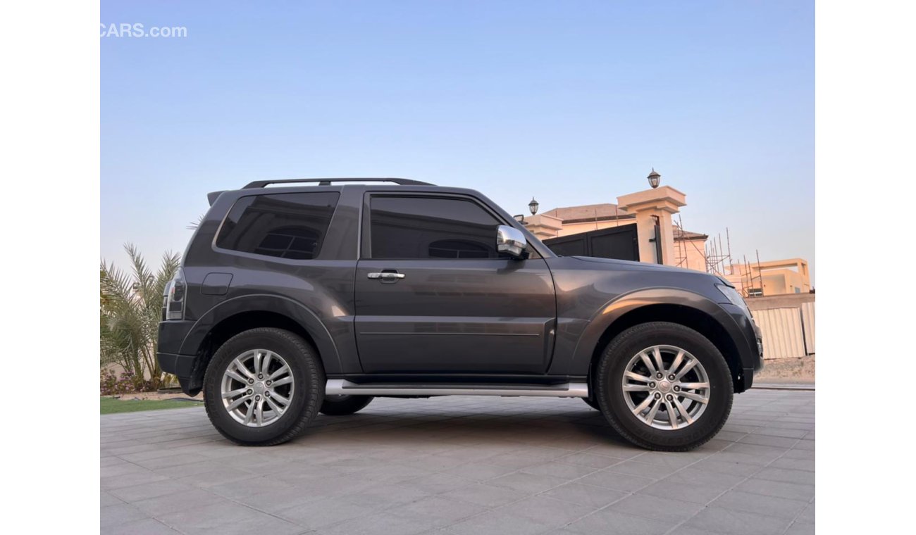 Mitsubishi Pajero GLS 3.8L V6 2015 3doors