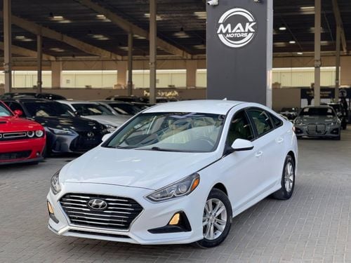 Hyundai Sonata Mid option 2.5L 2.5L V4 / LOW MILEAGE / BIG SCREEN / CAR PLAY ANDROID AUTO / IN PERFECT CONDITION