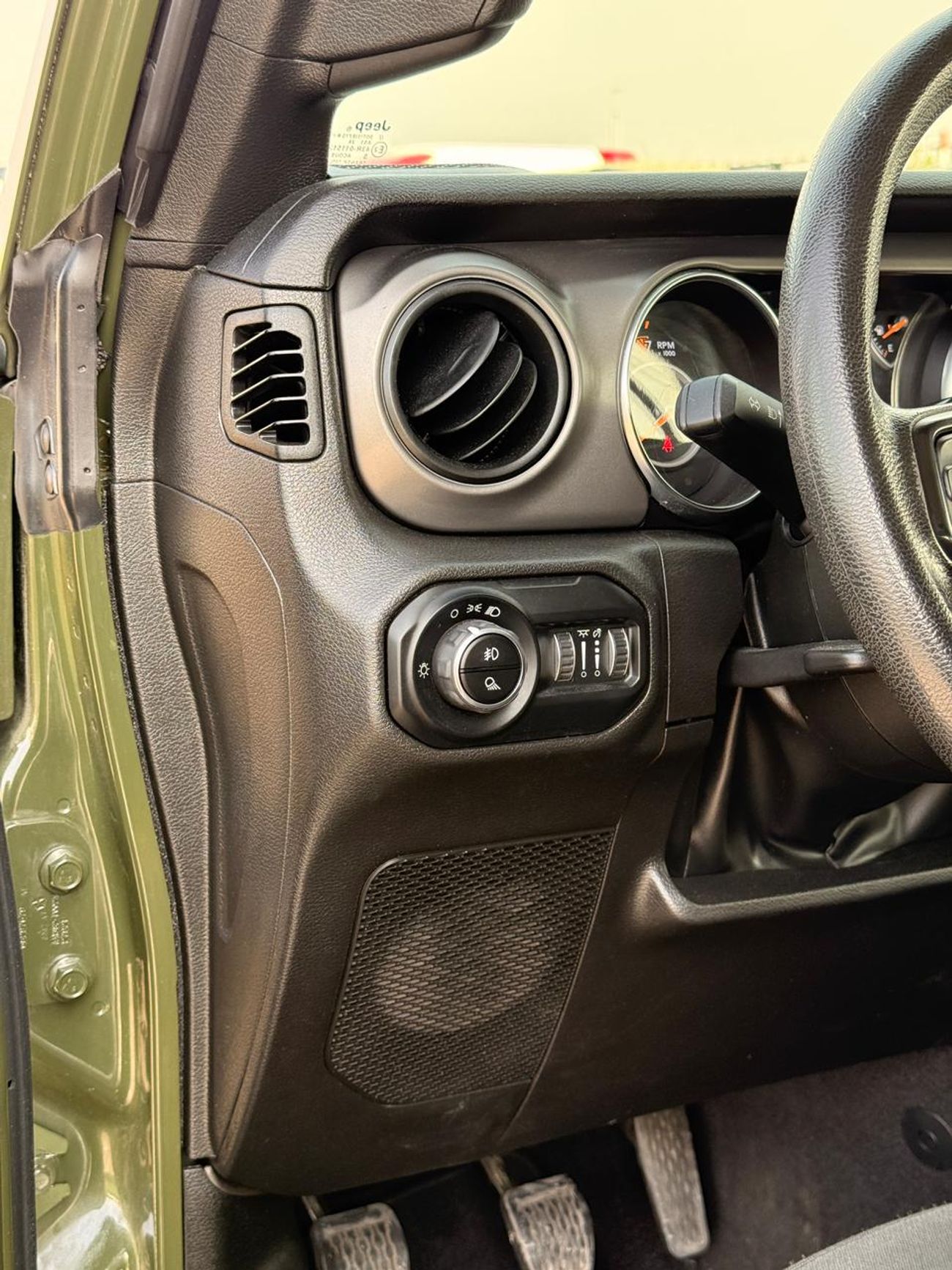 جيب جلادياتور Sport 3.6L