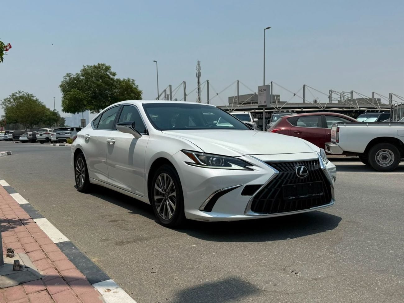 Lexus ES300h LEXUS ES 300 Hybrid 2.5L Premier Option 2023 Model
