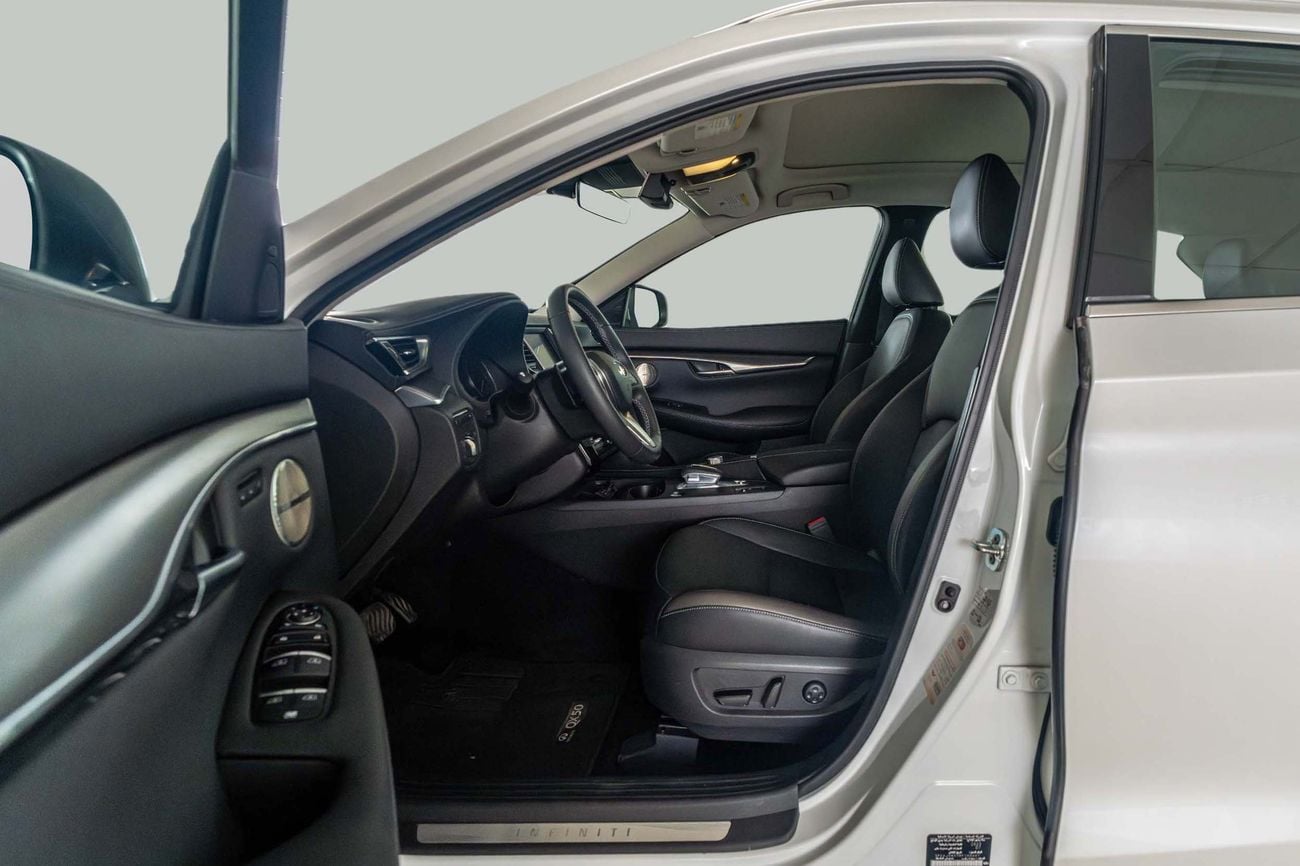 إنفينيتي QX50 LUXE 2.0