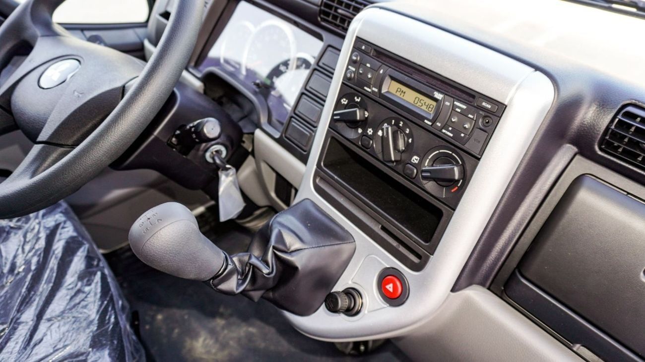 Mitsubishi Canter Van 4x2 4.2l 4CLY CHASSIS