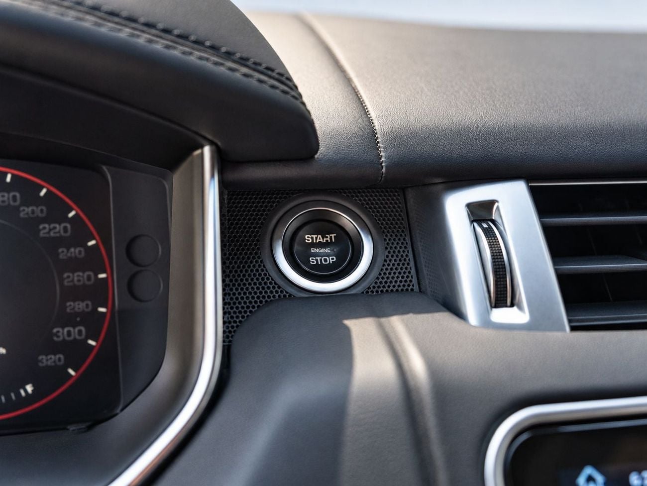 Land Rover Range Rover Sport SVR