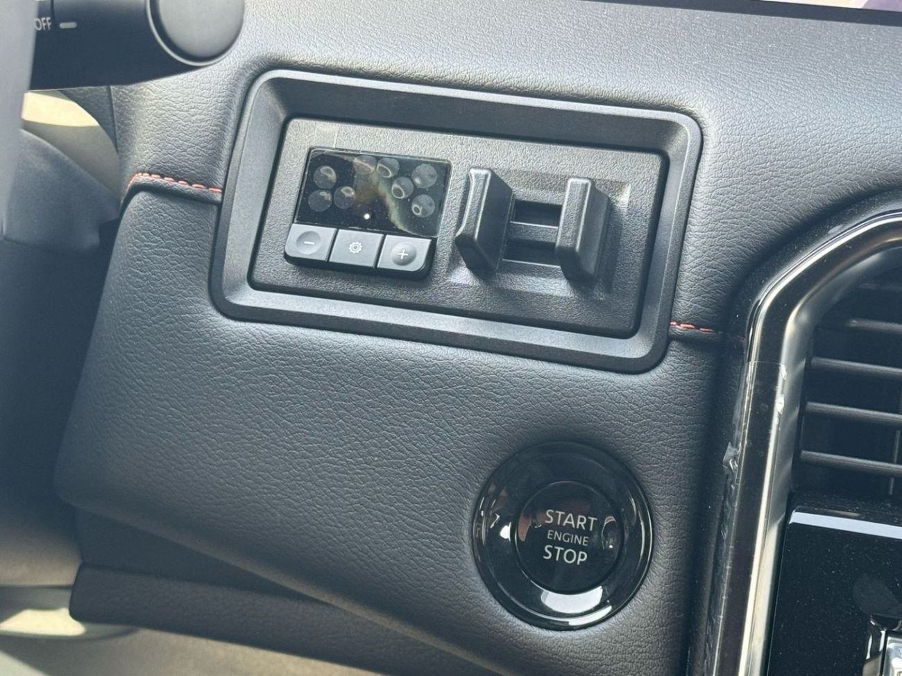 Nissan Armada 2025 Nissan Armada Pro4X, 3.5L TT V6, Canadian Spec, Brand New