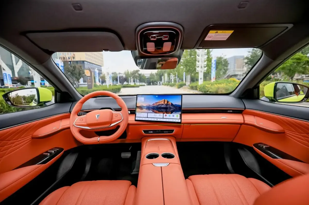 ديبال S07 interior - Cockpit