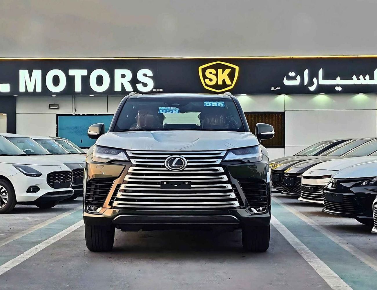 لكزس LX 700h HYBRID/ VIP SEATS FULL OPTION/ PETROL AT 3.5L V6 4WD/CODE#LX7HV