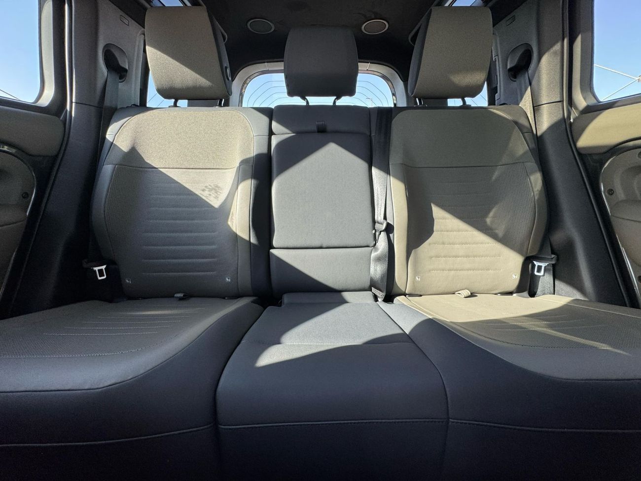 Land Rover Defender GCC SPEC BRAND NEW OCTA