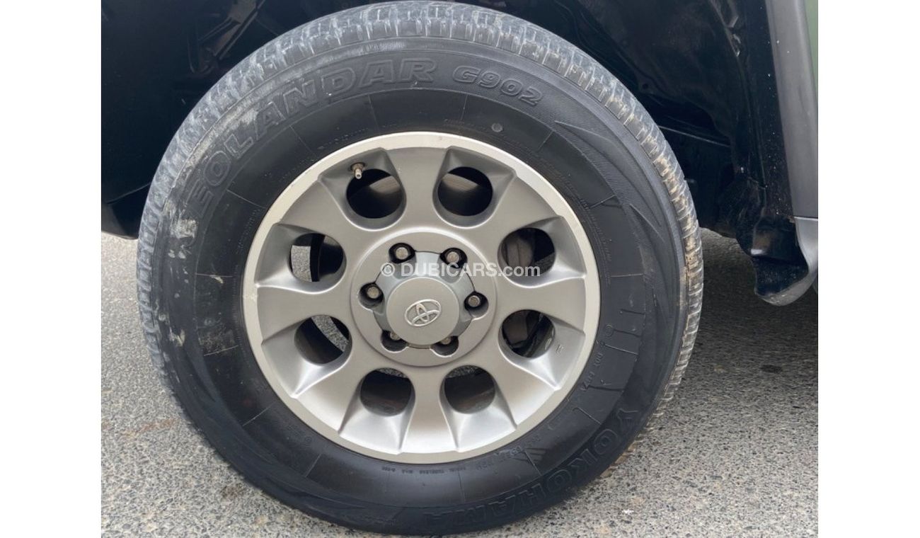 تويوتا إف جي كروزر تويوتا اف جي موديل 2012