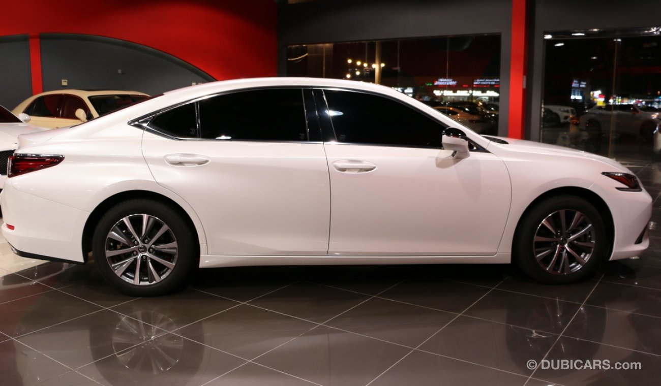 لكزس ES 350 - Under Warranty and Service Contract