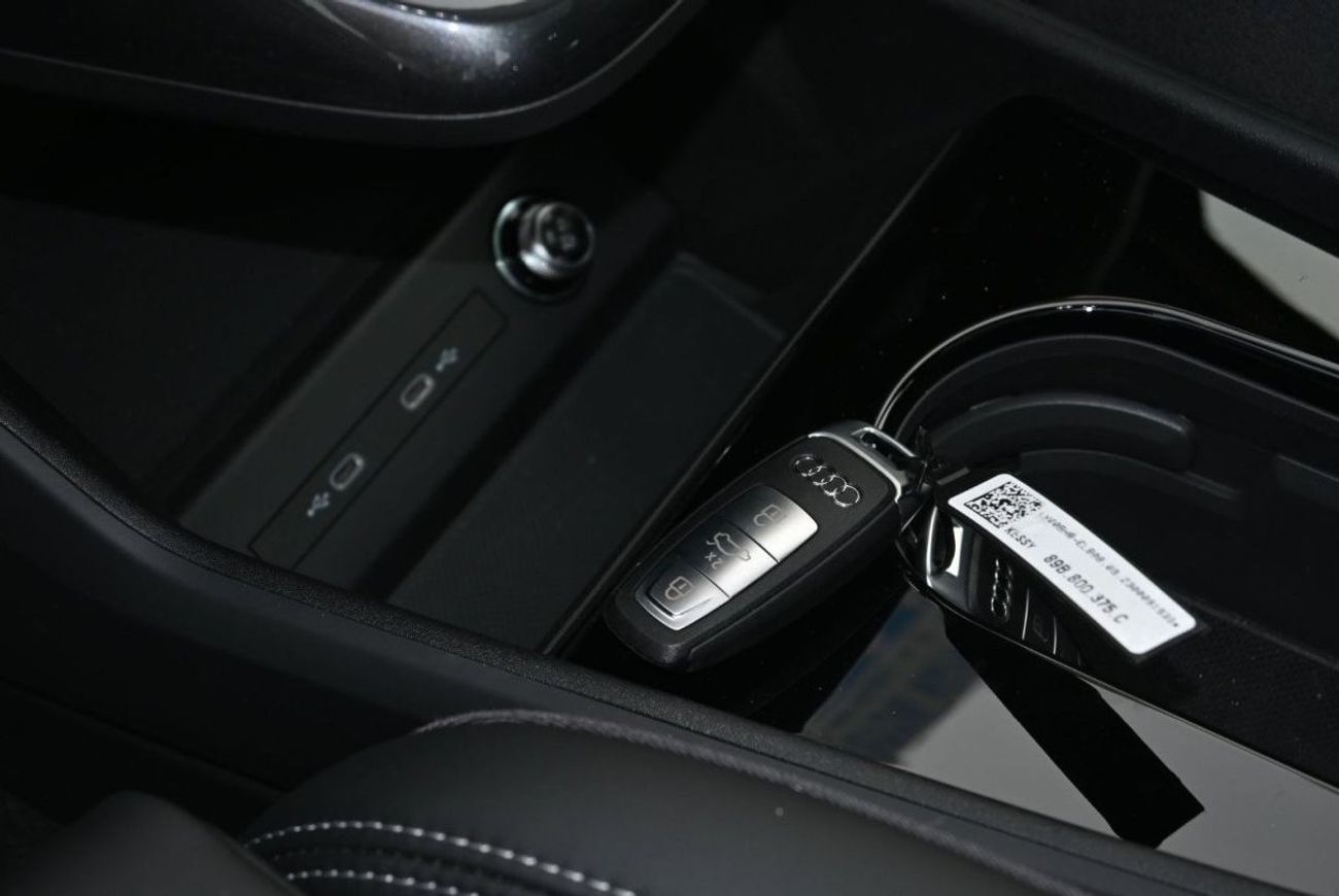 أودي اي ترون Audi Q4 High 40 E-Tron Color Grey Model 2024