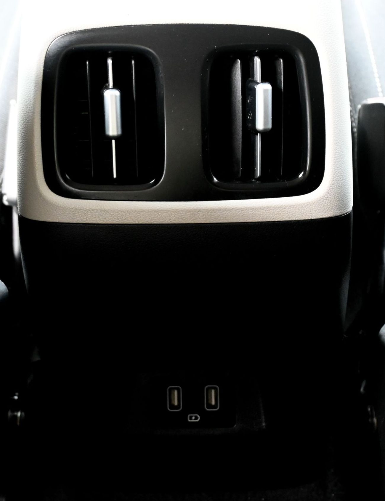 هيونداي توسون 2.0L Smart (FWD)