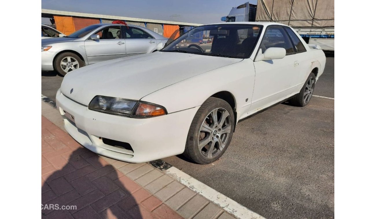 نيسان سكايلاين Nissan skyline RIGHT HAND DRIVE  (Stock no PM 279 )