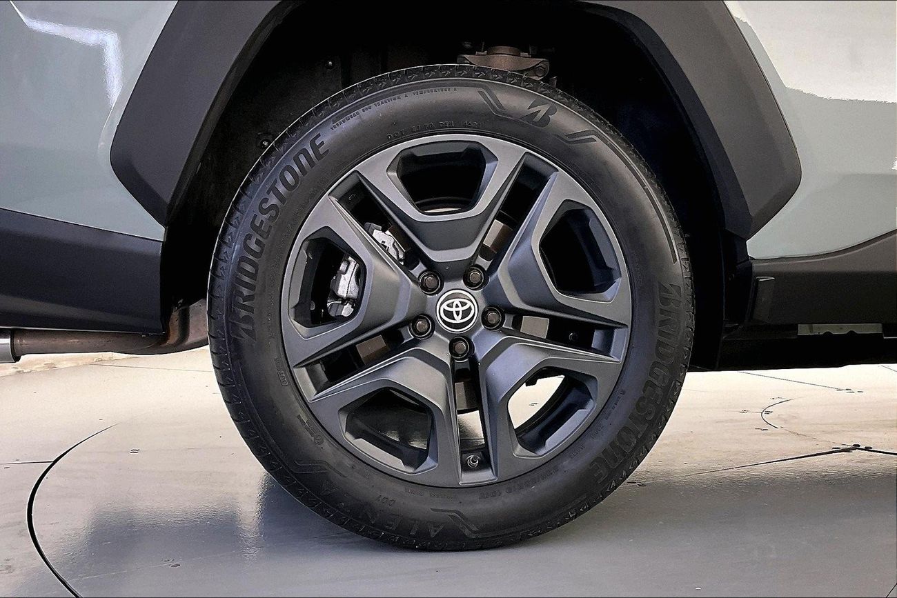 Chevrolet Captiva Premier | 1 year free warranty | 0 Down Payment