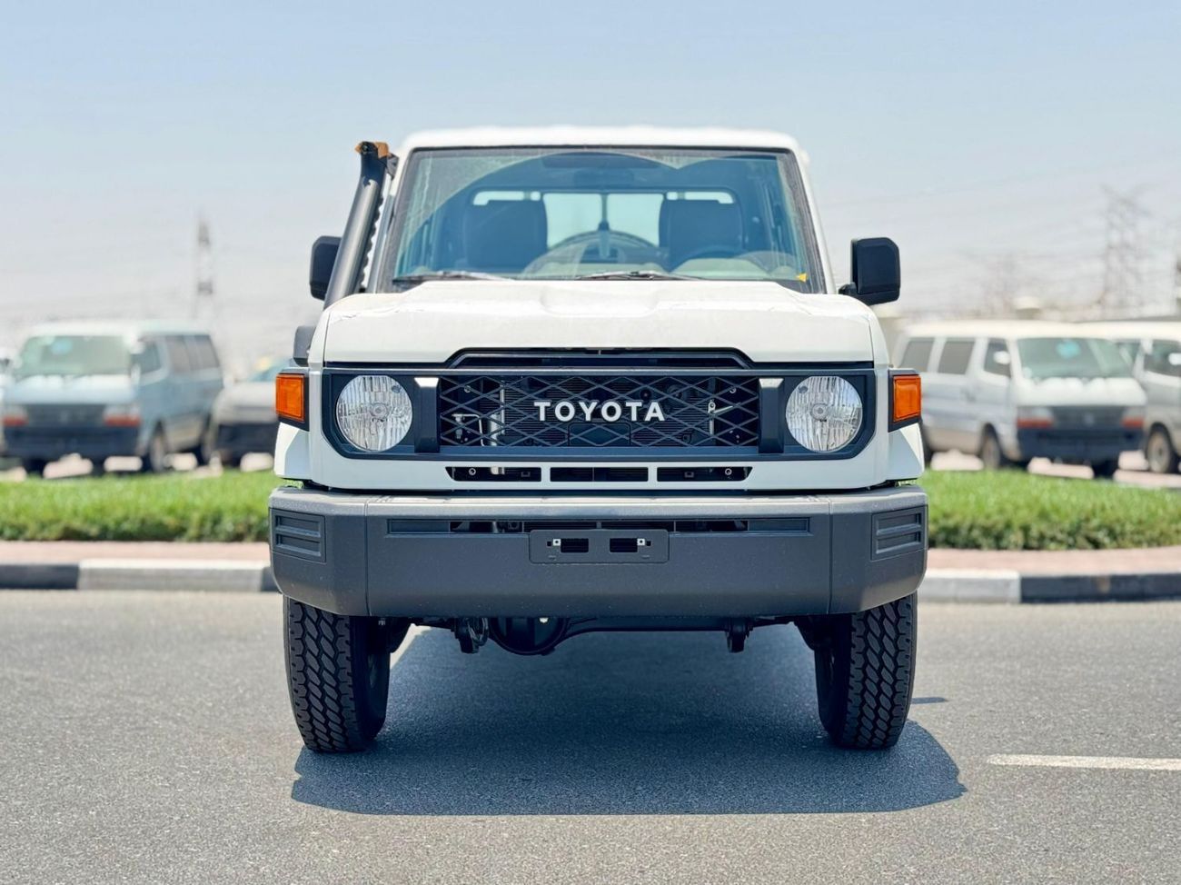 تويوتا لاند كروزر بيك آب Toyota LC79 2025 4WD Double Cab 2.8L Diesel Manual
