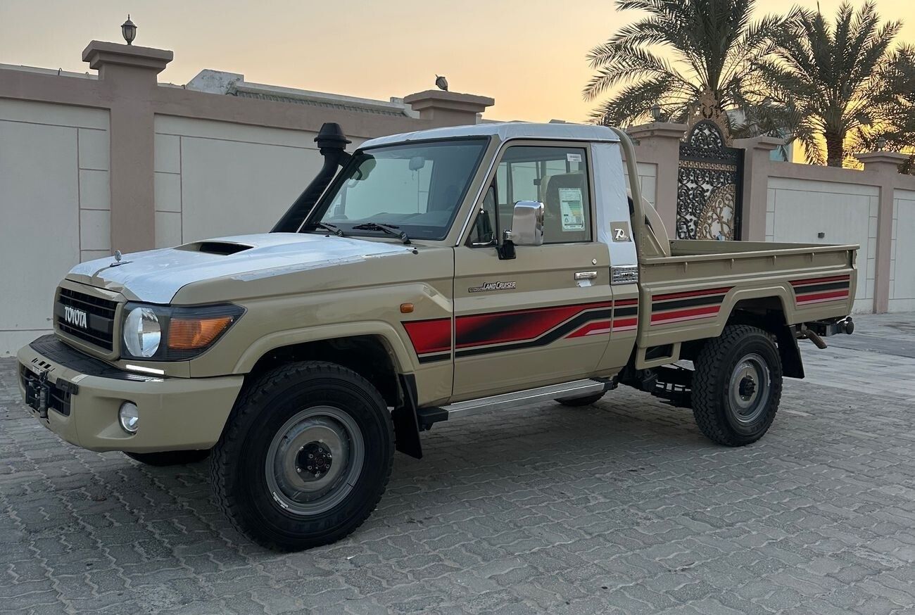 Toyota Land Cruiser Pick Up