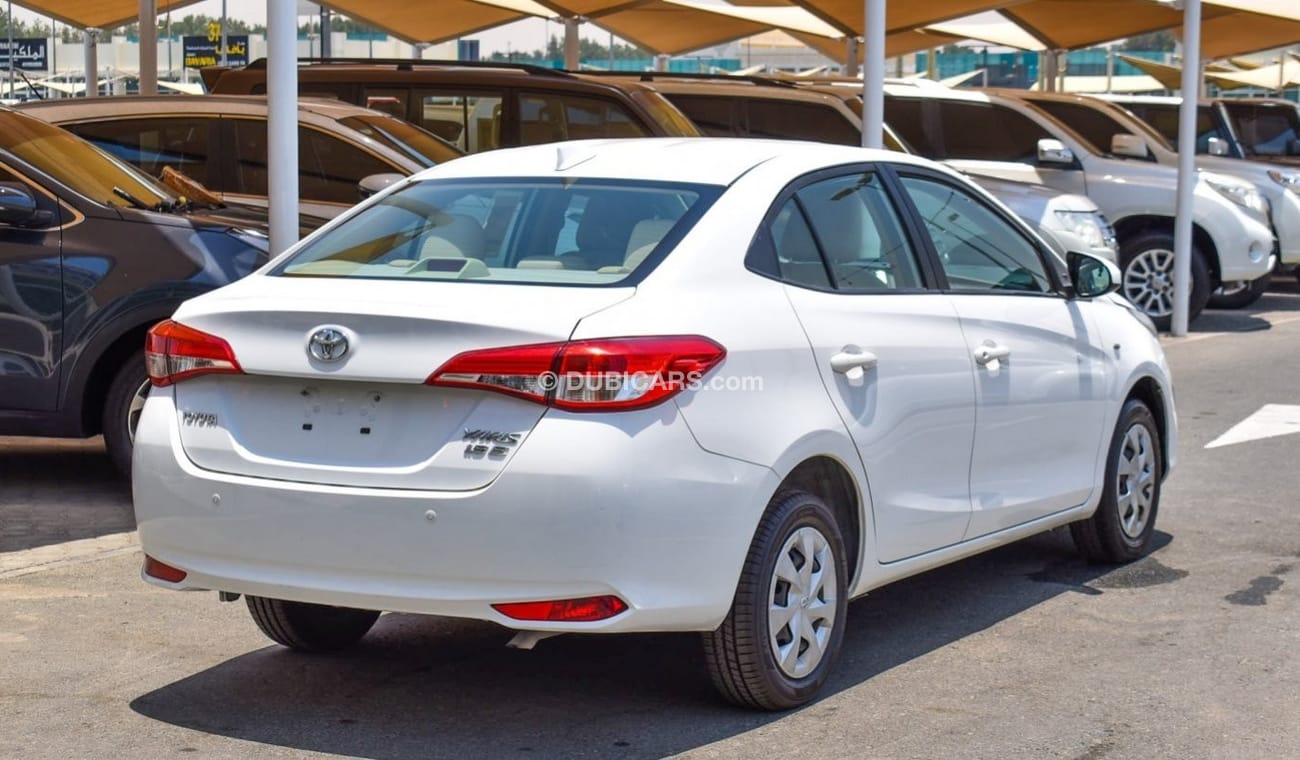 Toyota Yaris 1.5 L E