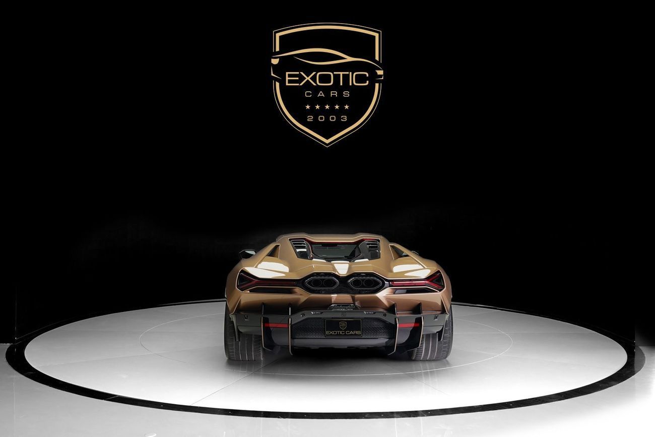 لامبورغيني ريفويلتو 6.5L V12 Hybrid