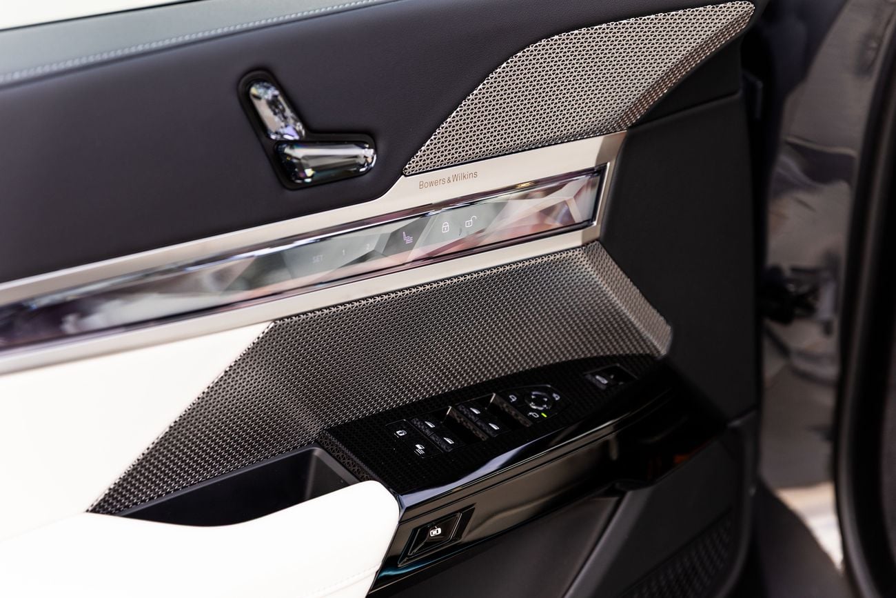 BMW 740i BMW 740i M Sport Individual – 2026 | GCC | Only 2,050 KM | 2 Years Warranty | AED 449,000