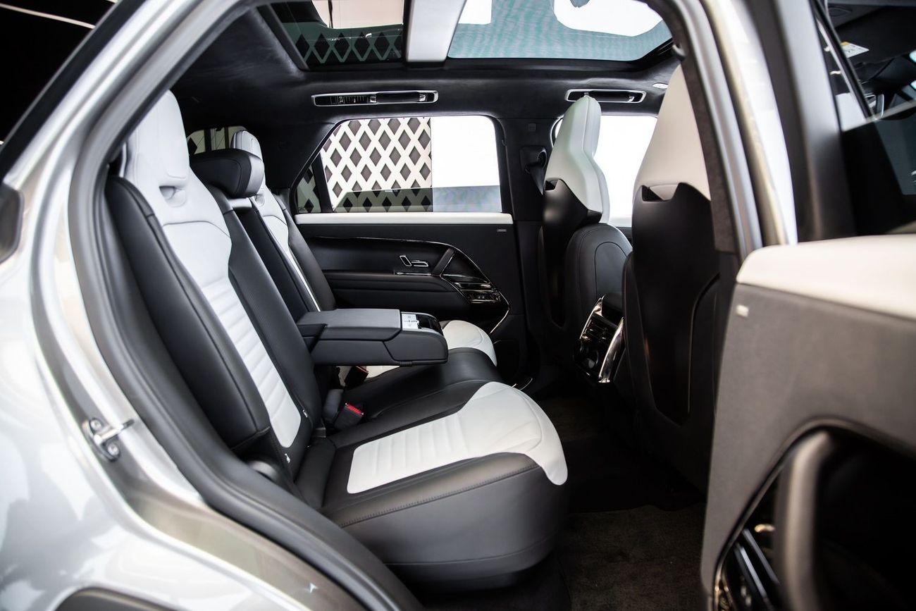 لاند روفر رينج روفر سبورت SV EDITION ONE