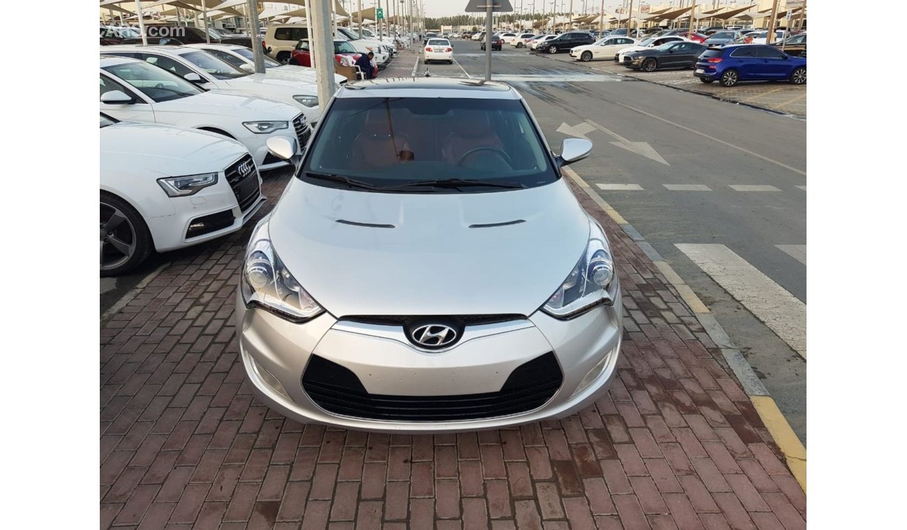 Hyundai Veloster Model 2015 GCC car prefect condition full service full option low mileage