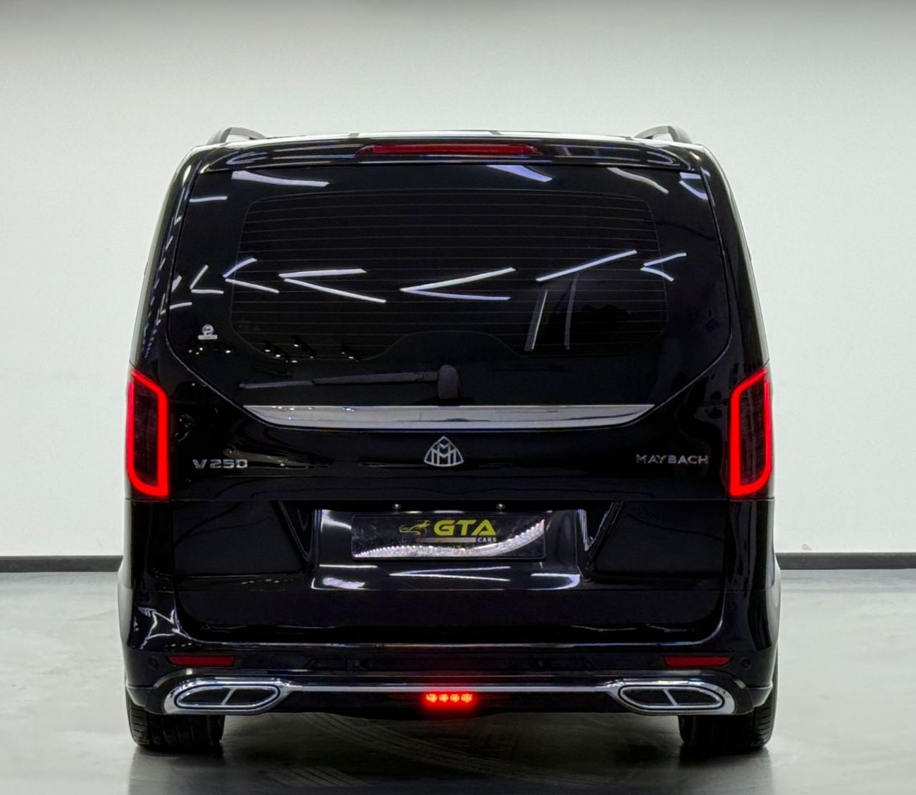 مرسيدس بنز V 250 2023 Mercedes Maybach V250, Warranty, Very Low Km, Fully Loaded, Excellent Condition, GCC