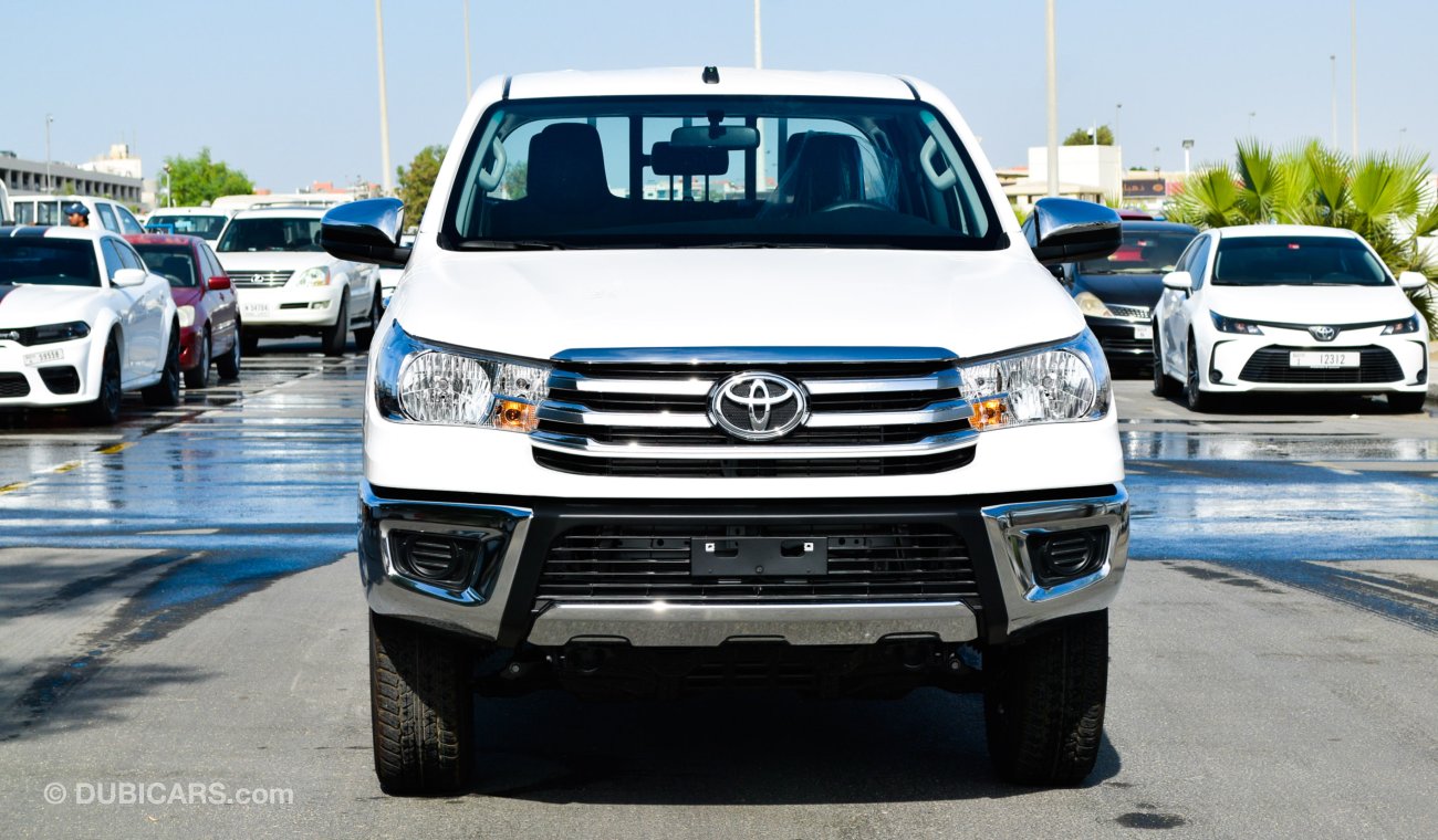 تويوتا هيلوكس 2.4L Diesel 4WD M/T